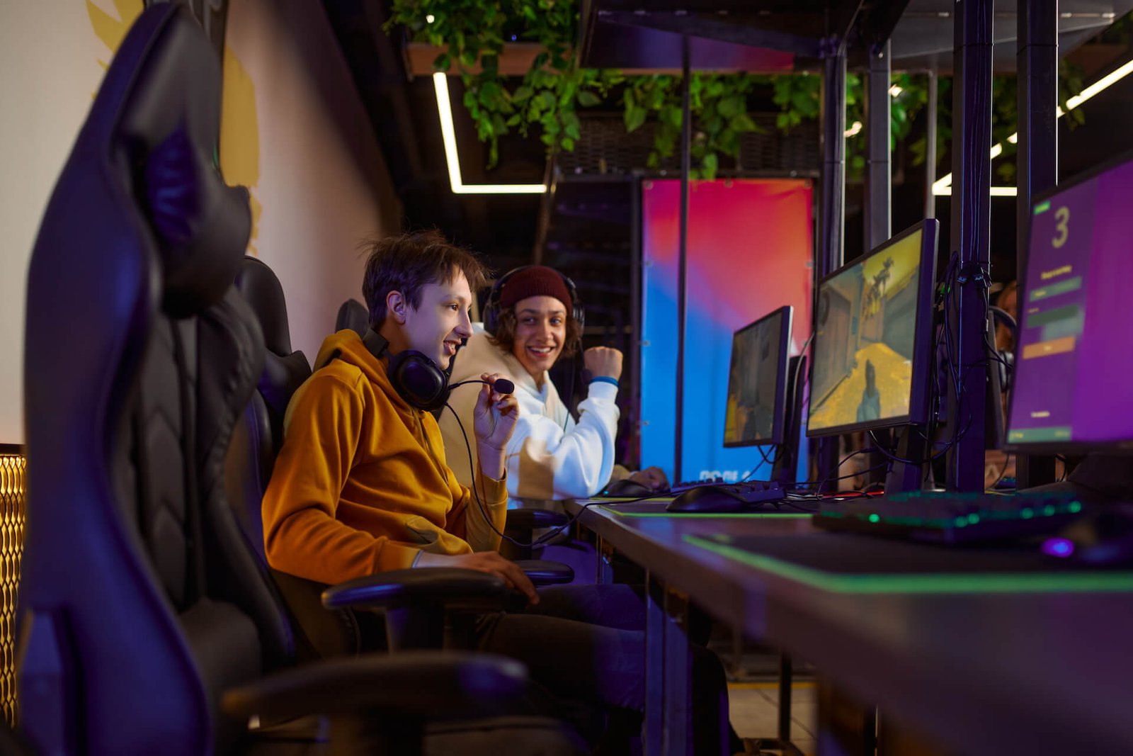 two-young-gamers-play-in-game-club-2022-02-01-22-36-17-utc.jpg